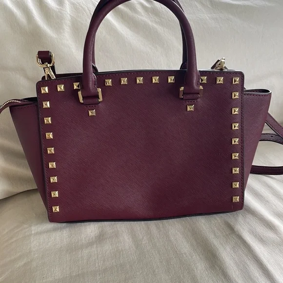 MICHAEL KORS STUDDED SELMA MEDIUM SATCHEL MERLOT - Picture 2 of 8